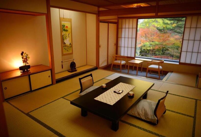 Трехместный Номер Superior, Sansuiso Tsuchiyu Spa