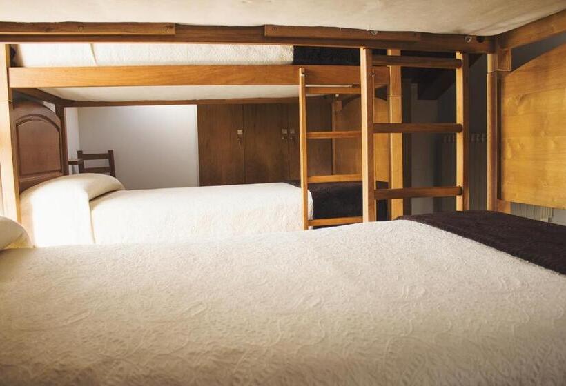 اتاق استاندارد چهارنفره با چشم‌انداز باغ, Albergue Camino Norte   Hostel
