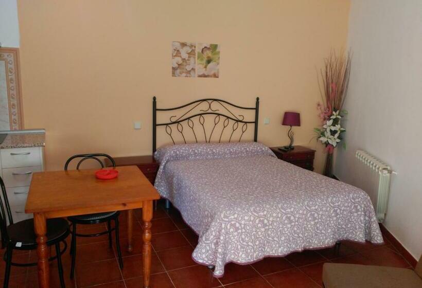 标准工作室, Hostal Restaurante El Cercao