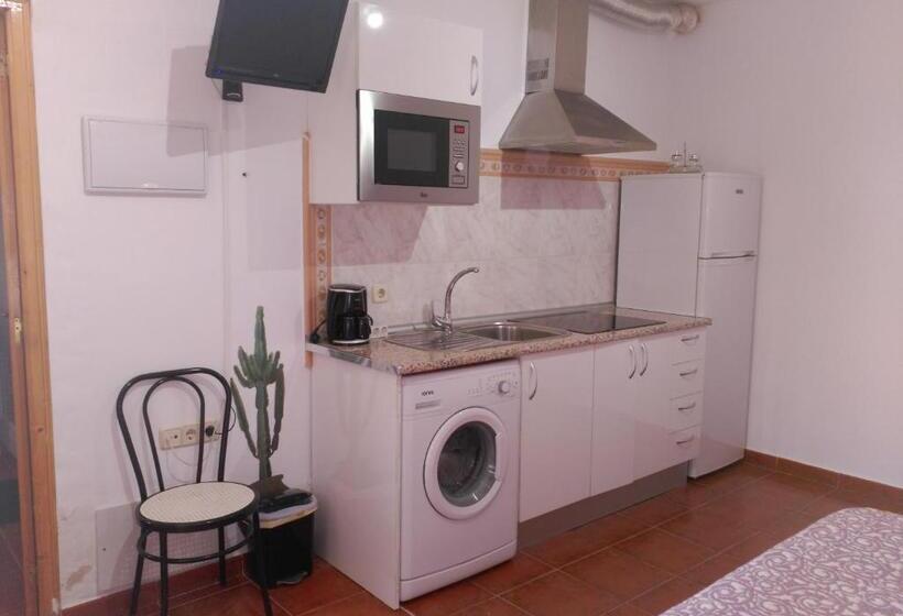 标准工作室, Hostal Restaurante El Cercao