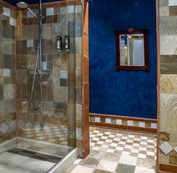 Полулюкс, La Torre Del Visco   Relais & Châteaux