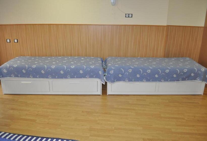 4인용 스탠다드 룸, Hostal Alcazaba