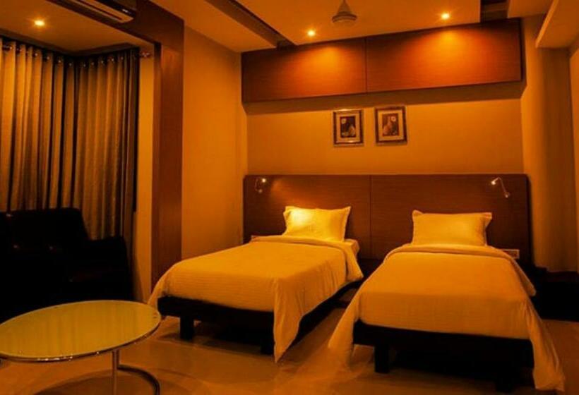 标准间, Dibrugarh Club House