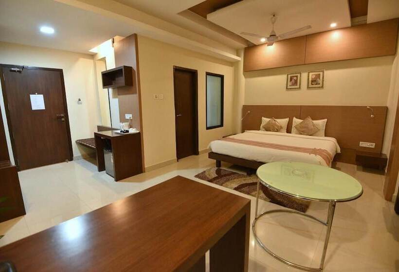 套房, Dibrugarh Club House