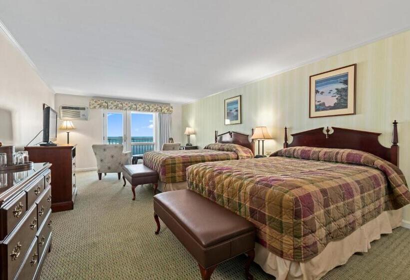 חדר דלוקס לארבעה, The Sparhawk Oceanfront Resort