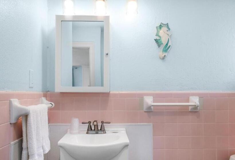 Люкс 2 Спальни, Tropic Island Resort