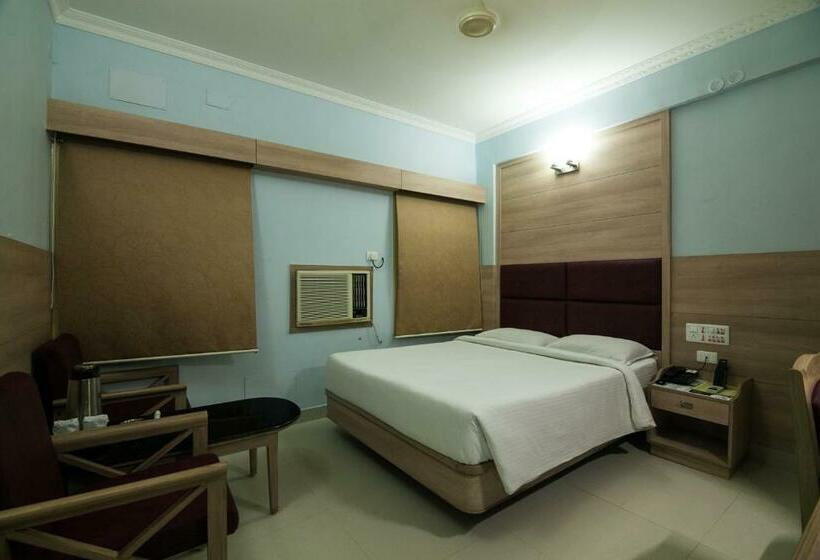 Номер Superior, Sree Bharani Hotels