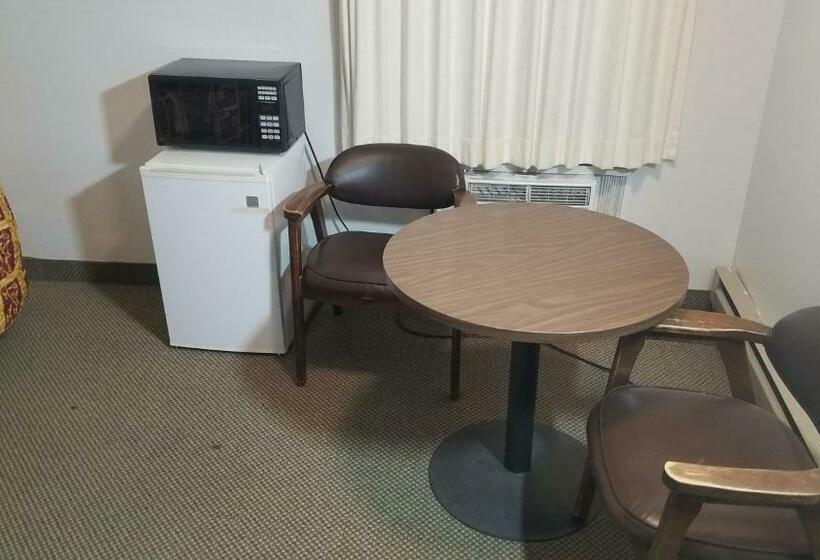 Номер Стандарт, Amber Inn Motel