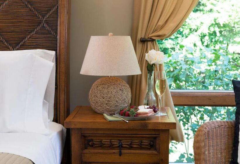 Номер Deluxe с Гидромассажем, Abbey's Lantern Hill Inn