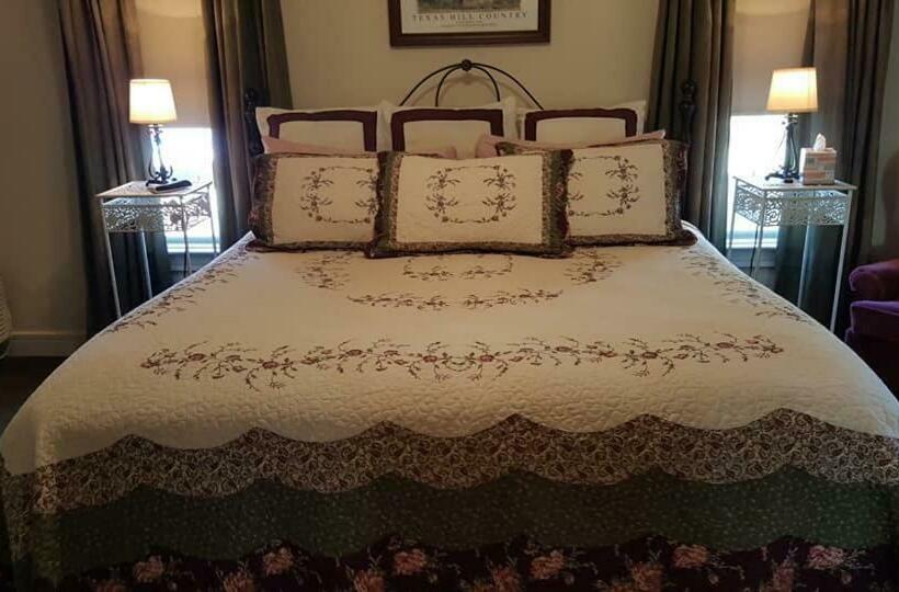 Люкс Кровать Кинг, Full Moon Inn