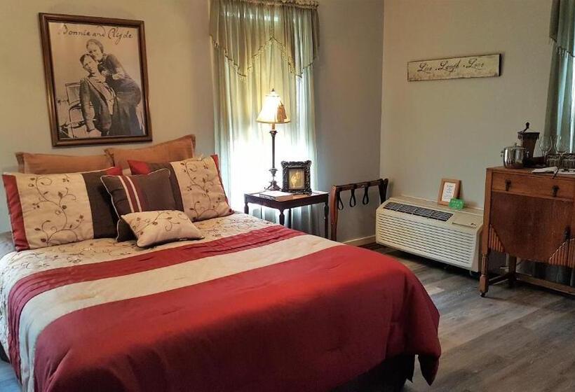 Номер Deluxe с Гидромассажем, Full Moon Inn