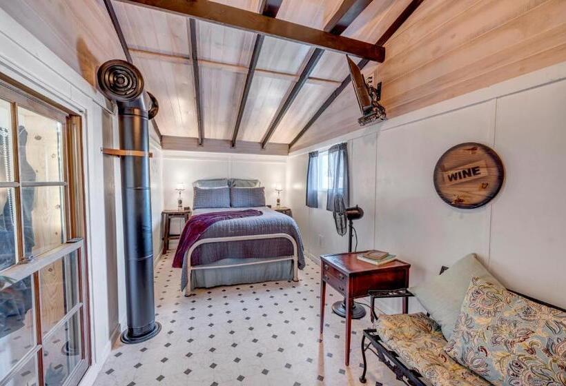 Номер Deluxe, Full Moon Inn