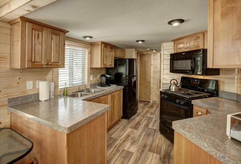 Хижина Superior, Sheltered Nook On Tillamook Bay