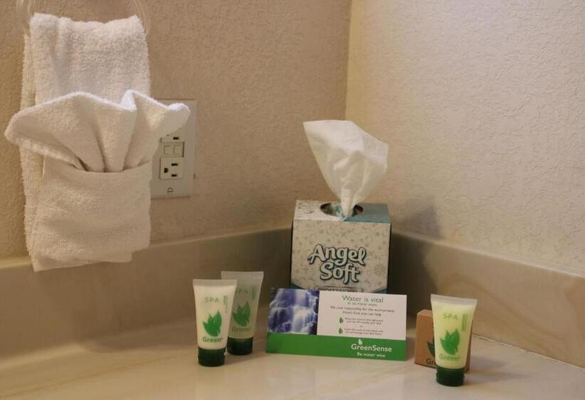 Люкс Вид на Бассейн, My Place Suites