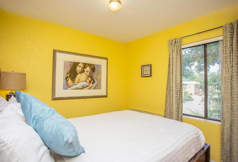 Люкс Вид на Бассейн, My Place Suites