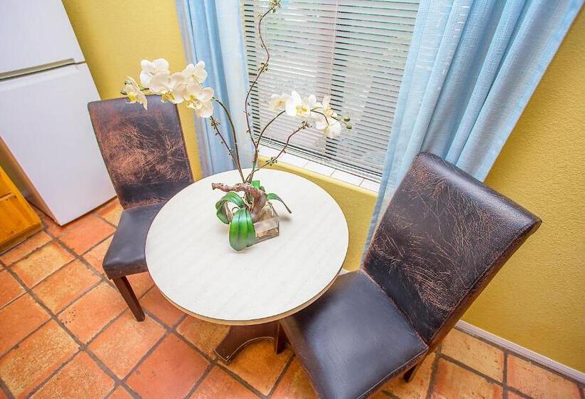 Люкс Вид на Бассейн, My Place Suites
