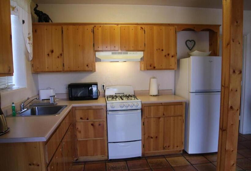 스위트 킹사이즈 침대, My Place Suites