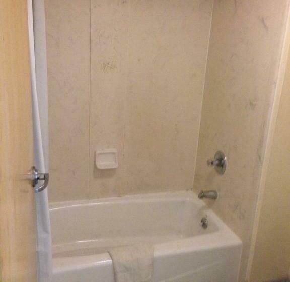 חדר סטנדרט עם מיטת קינג, Sky Suites