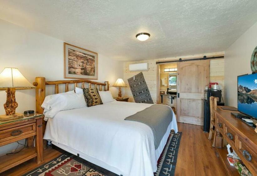 Стандартный Номер Кровать Кинг, Stone Lizard Lodge