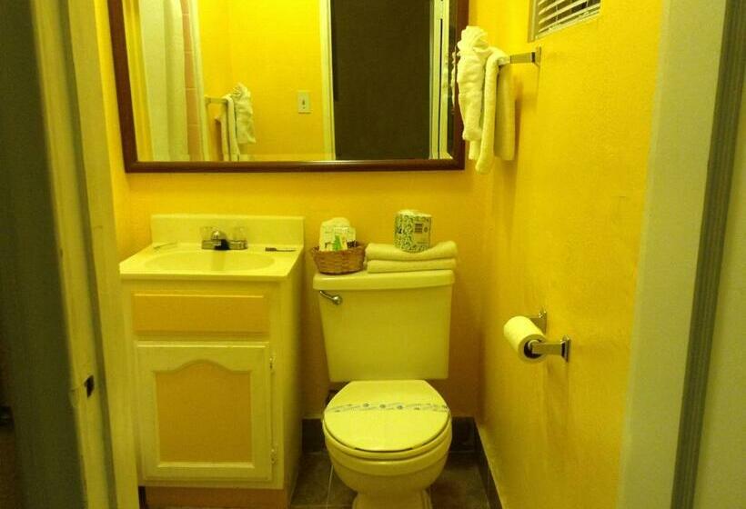 Family Suite, Oceanside Inn & Suites