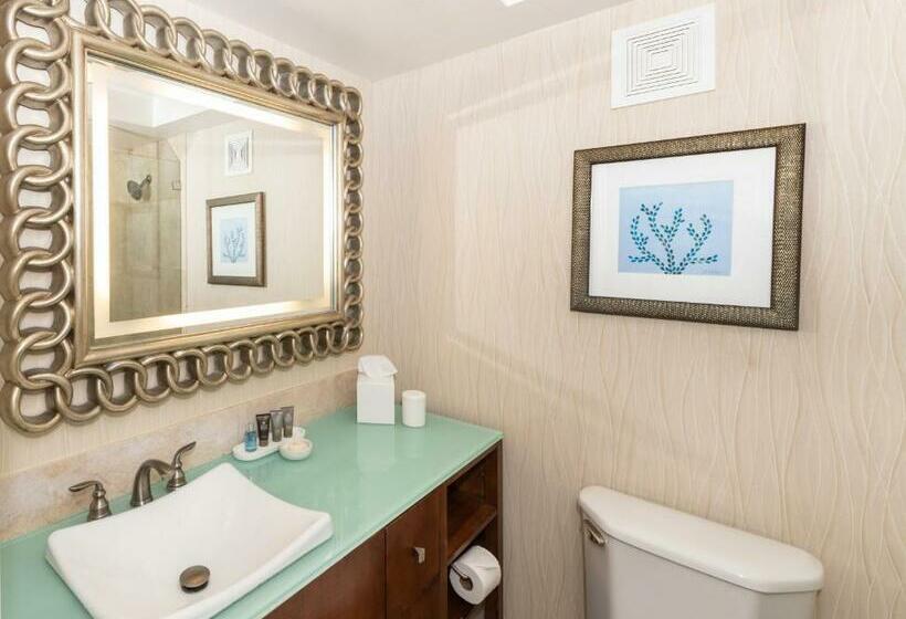חדר דחוקס עם מיטת קינג, One Ocean Resort And Spa