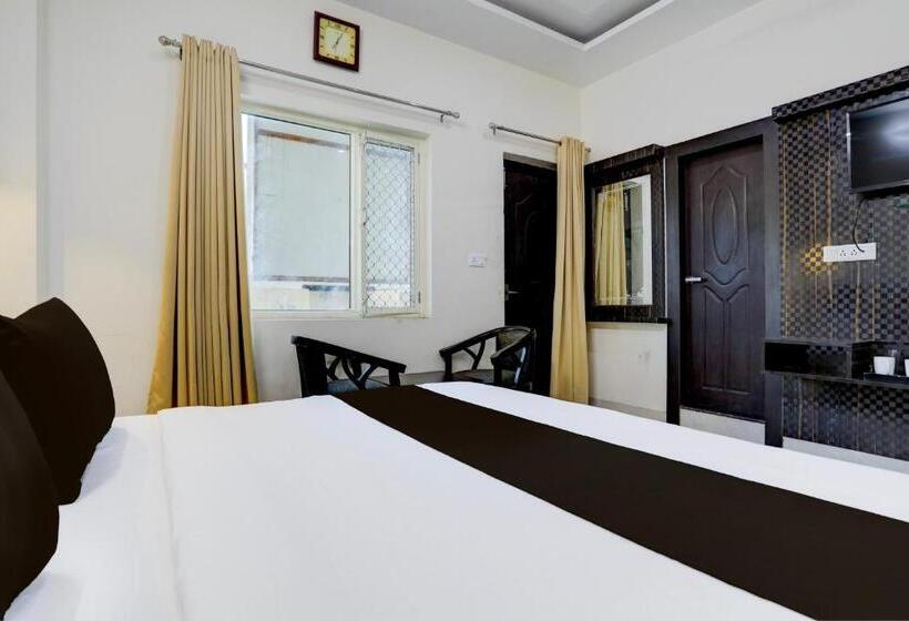 스탠다드 룸, Oyo Hotel Rudraksh