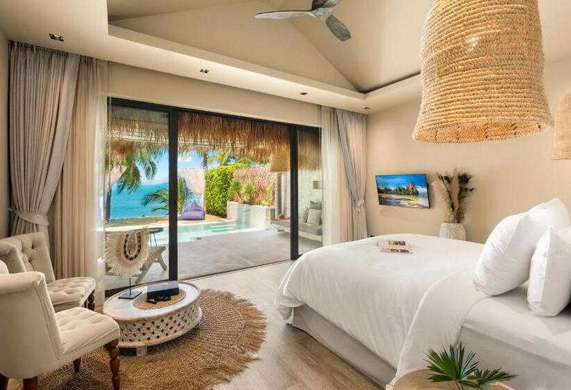 套房配有游泳池, Odyssey   Luxury Beachfront Boutique