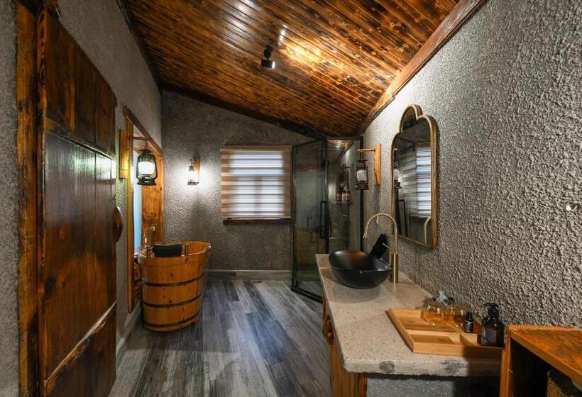 带露台的标准工作室, No.5 Valley Lodge