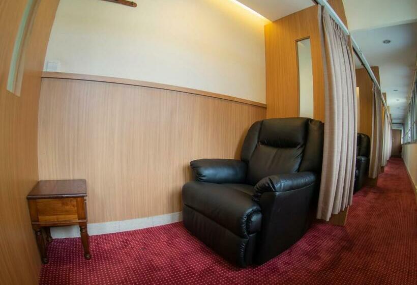 Номер Стандарт, D Primahotel Airport Jakarta Terminal 1a