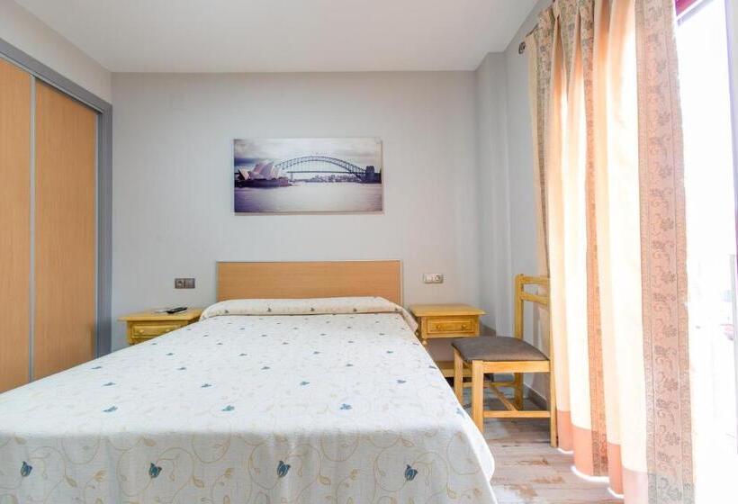 Номер Стандарт, Olympia Ronda Hostel
