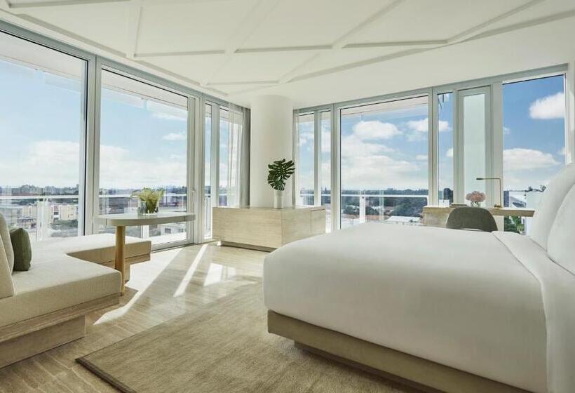 Студио Стандарт с Видом, Four Seasons Hotel At The Surf Club