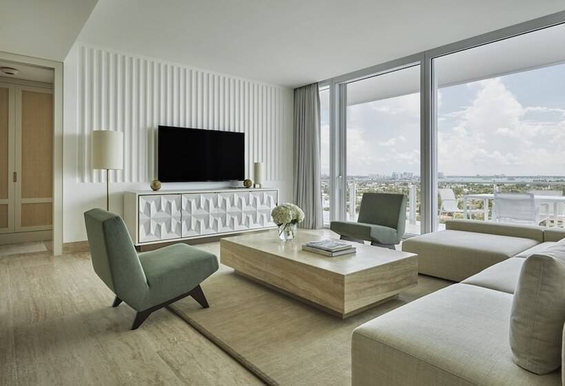 جناح غرفتين نوم, Four Seasons Hotel At The Surf Club