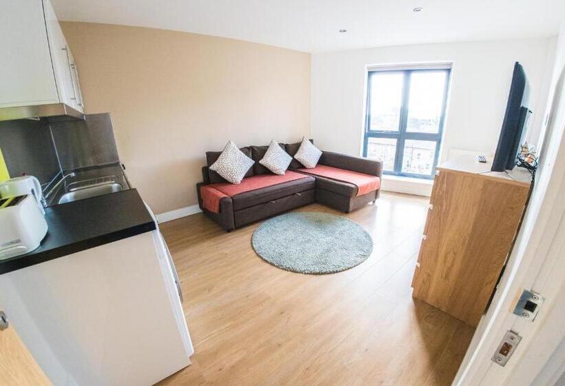 Апартаменты 1 Спальня, Ilford Tower Apartments
