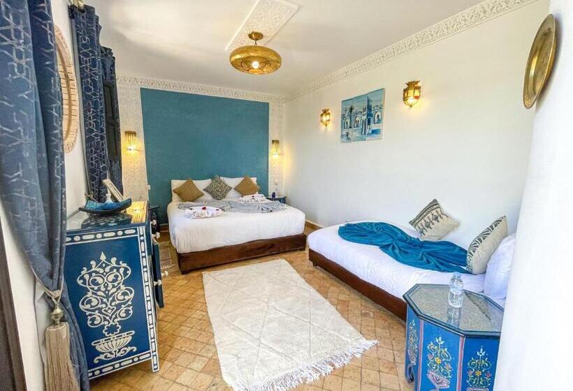 اتاق لوکس سه تخته, Riad Des Lys