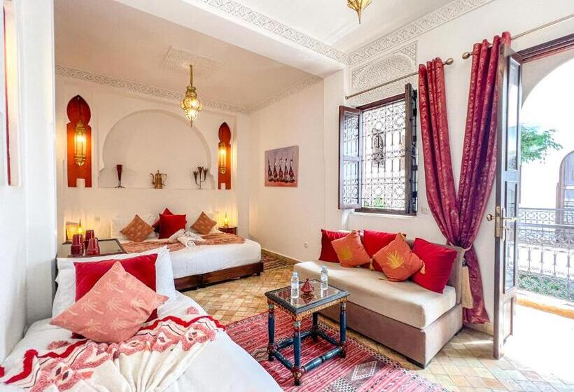 اتاق لوکس سه تخته, Riad Des Lys