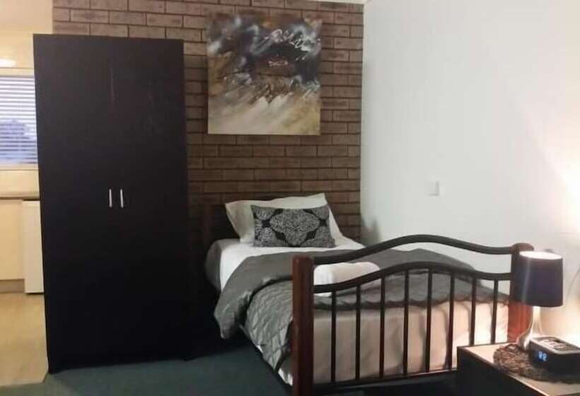 Семейный Номер, Tuncurry Motor Lodge