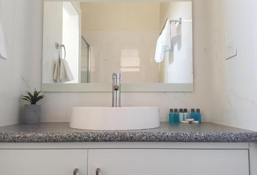 Студия Стандарт, Tuncurry Motor Lodge