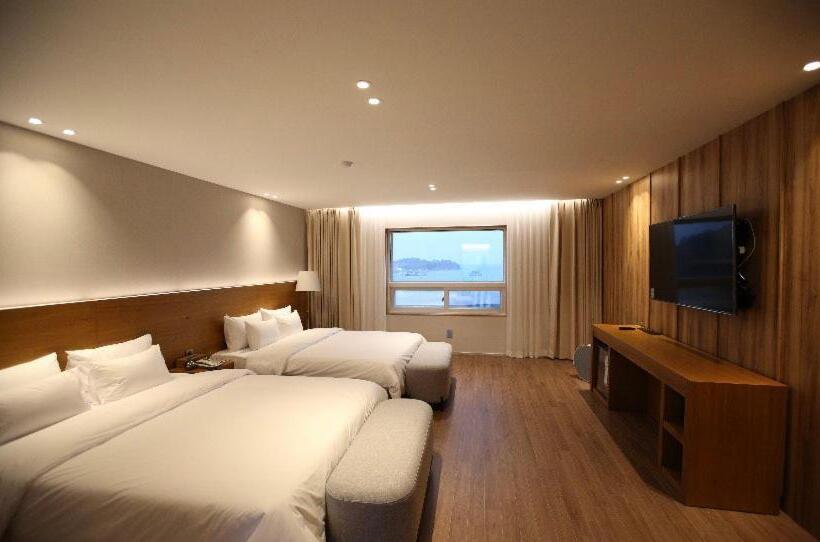 Family Suite, Am Ort
