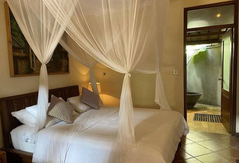 Номер Стандарт Вид на Бассейн, Sawah Indah Villa