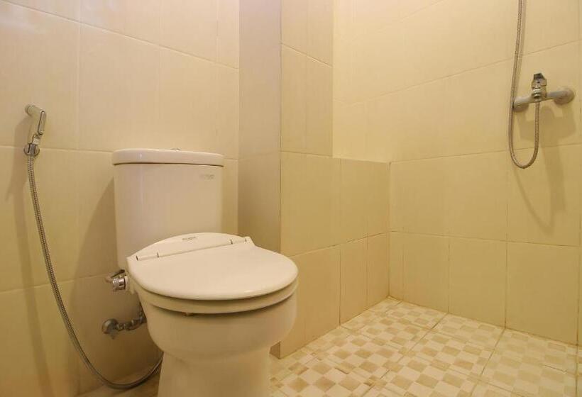 Номер Economy, Reddoorz Plus @ Taman Siswa 2