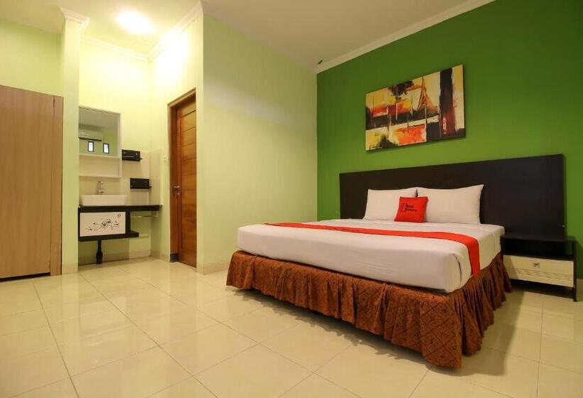 Номер Economy, Reddoorz Plus @ Taman Siswa 2