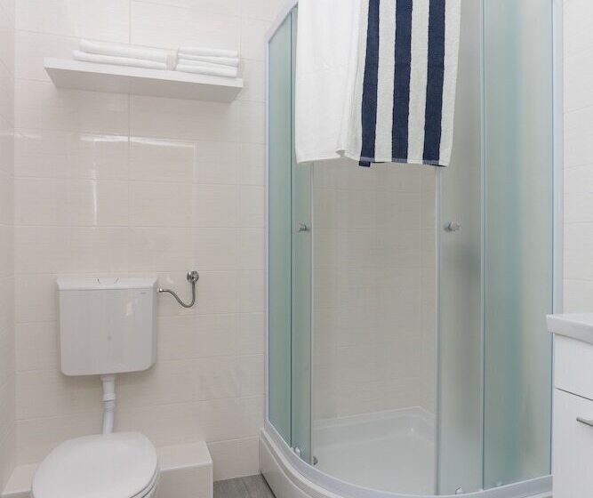 آپارتمان 1 خوابه با تراس, Apartments Villa Karmen