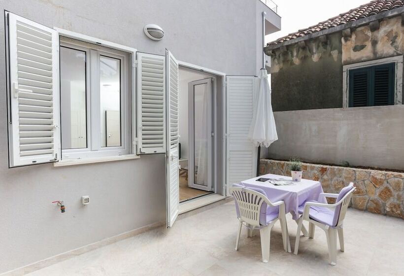 استودیو استاندارد با تراس, Apartments Villa Karmen