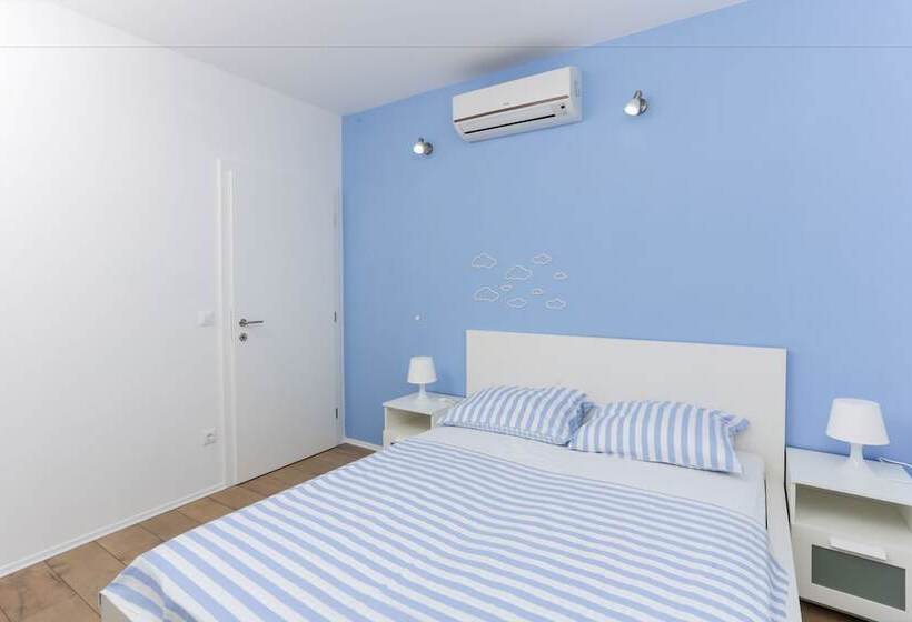 آپارتمان 2 خوابه با چشم‌انداز دریا, Apartments Villa Karmen