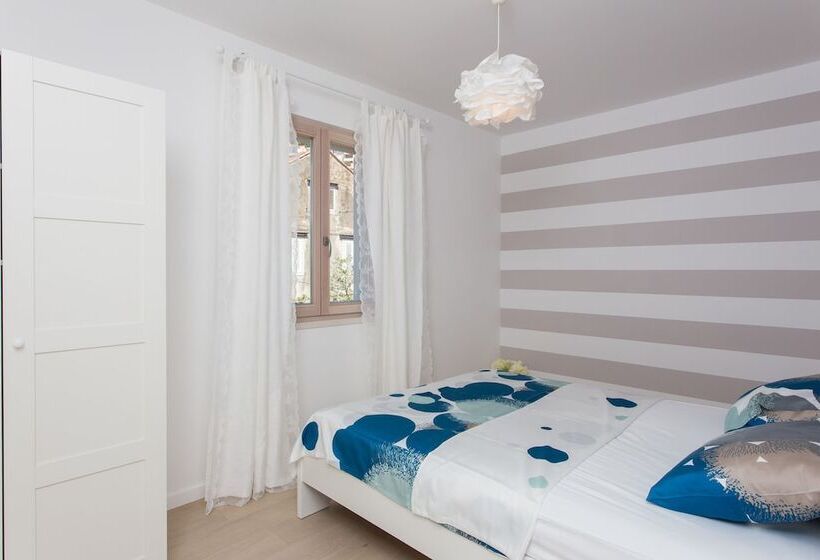 آپارتمان 3 خوابه با چشم‌انداز دریا, Apartments Villa Karmen