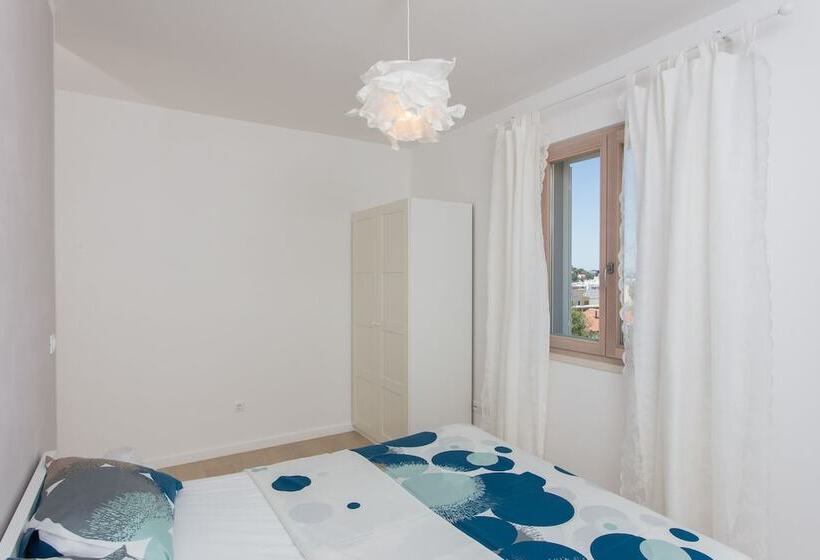 آپارتمان 3 خوابه با چشم‌انداز دریا, Apartments Villa Karmen