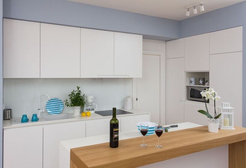 آپارتمان 3 خوابه با چشم‌انداز دریا, Apartments Villa Karmen