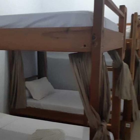 スタンダード４人部屋, Bajo Sunset Hostel
