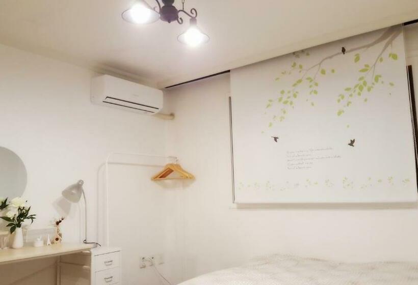 Апартаменты 2 Спальни, Hongdae Mainstreet Two Room House