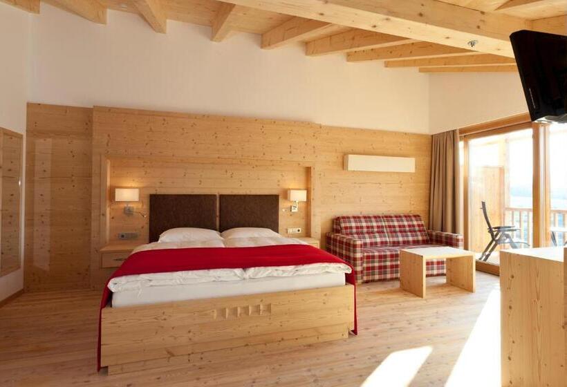 Люкс с Балконом, Dolmites Nature Hotel Vigilerhof